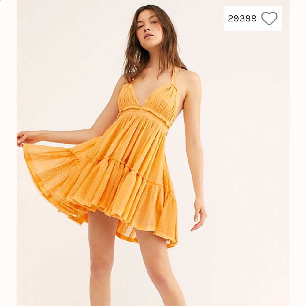 FREE PEOPLE✨ “100 Degree Mini Dress”